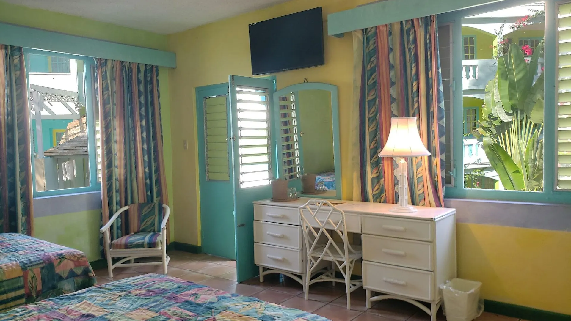 Doctors Cave Beach Hotel Montego Bay