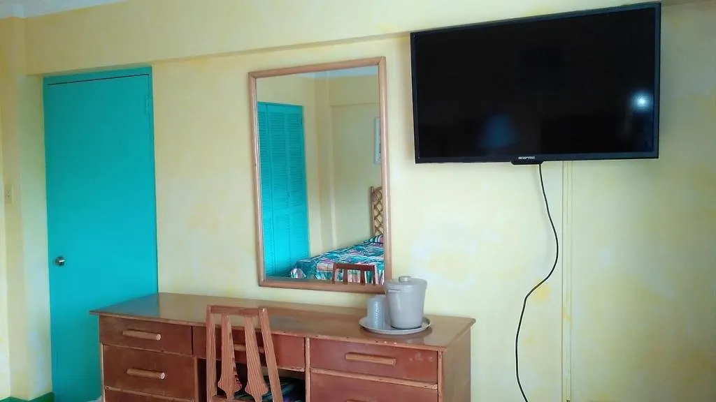 Doctors Cave Beach Hotel Montego Bay
