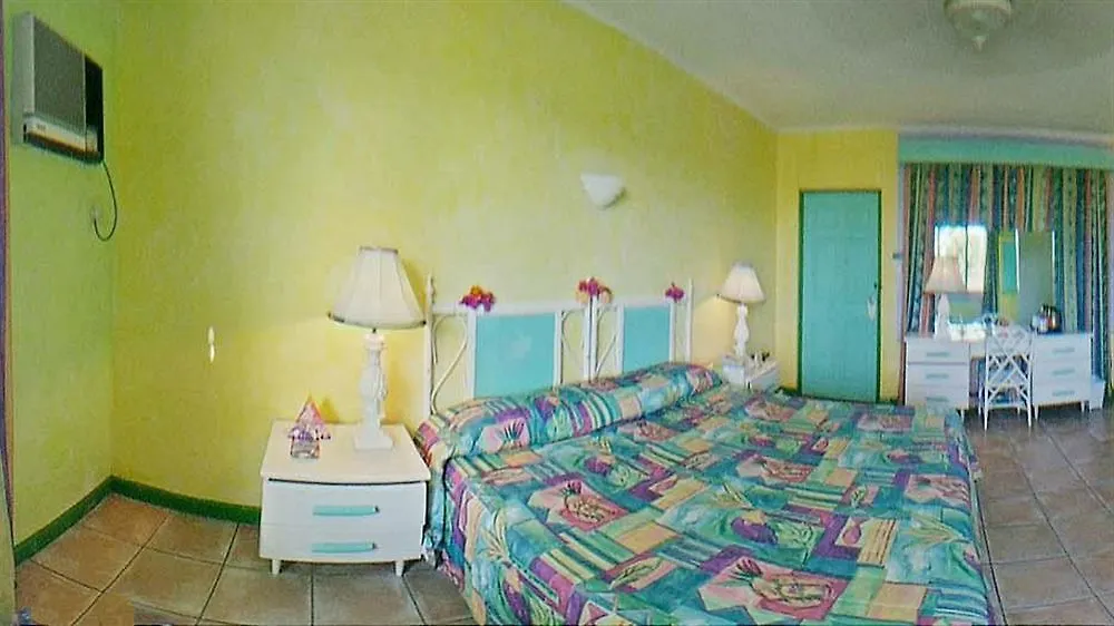 Doctors Cave Beach Hotel Montego Bay