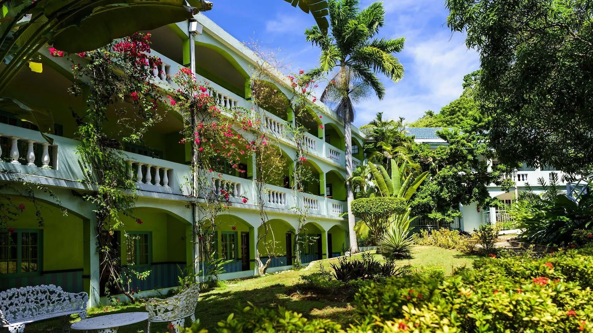 Doctors Cave Beach Hotel Montego Bay